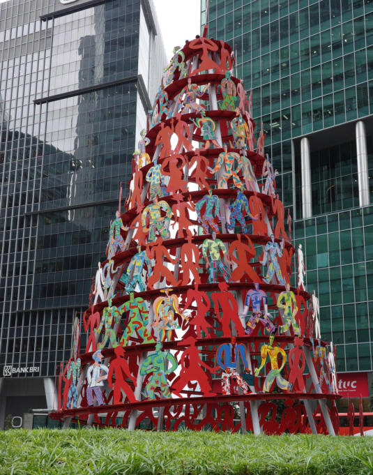 Momentum by David Gerstein is a formidable public art piece in Singapore's CBD